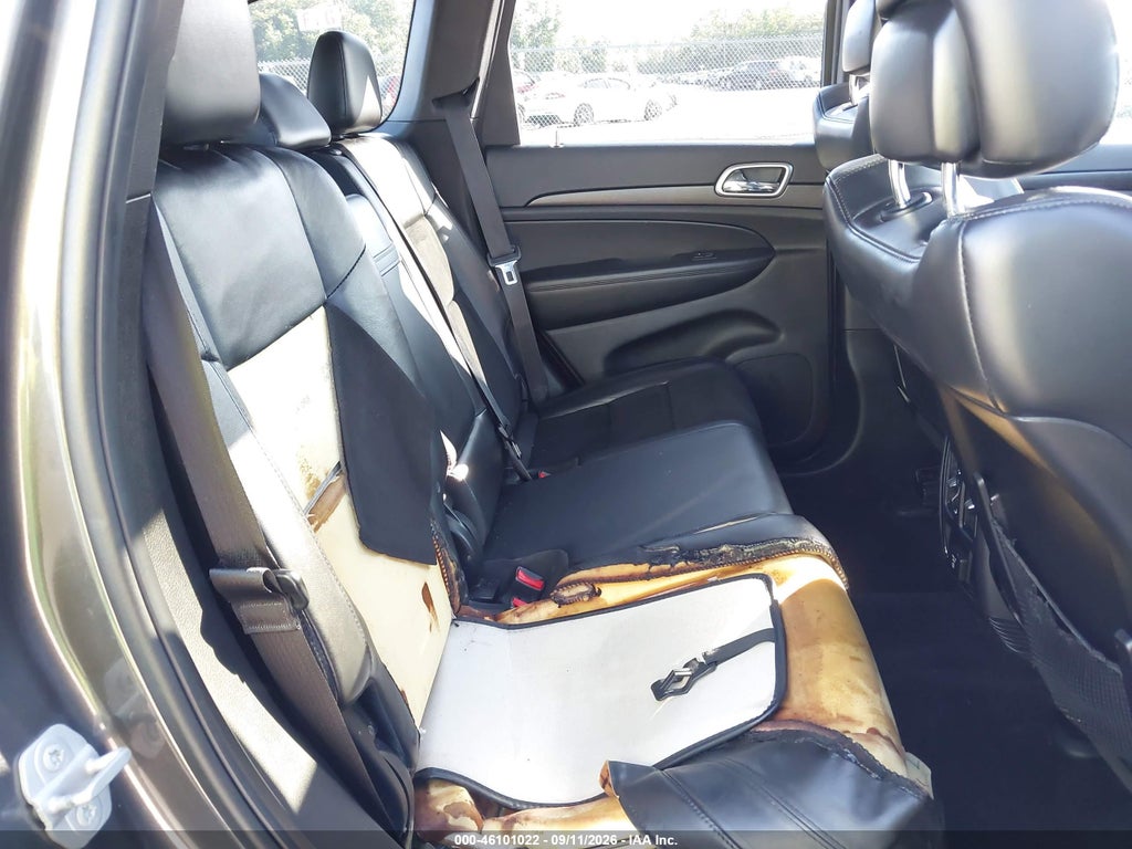 2015 Jeep Grand Cherokee Altitude photo 8