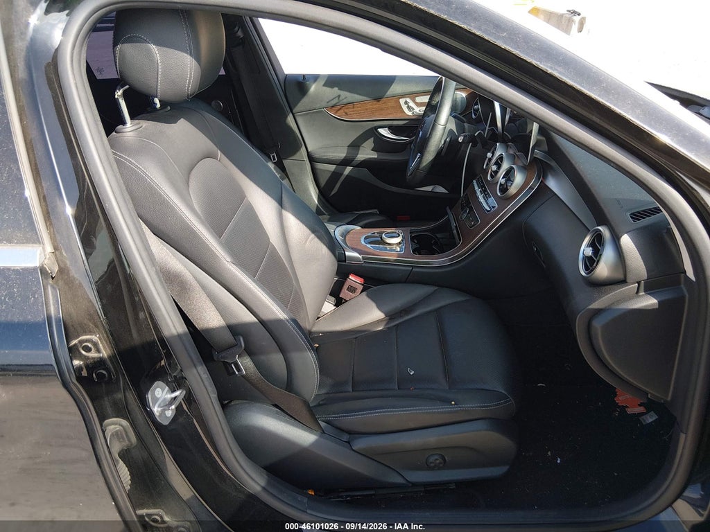 2020 Mercedes-Benz C 300 photo 5
