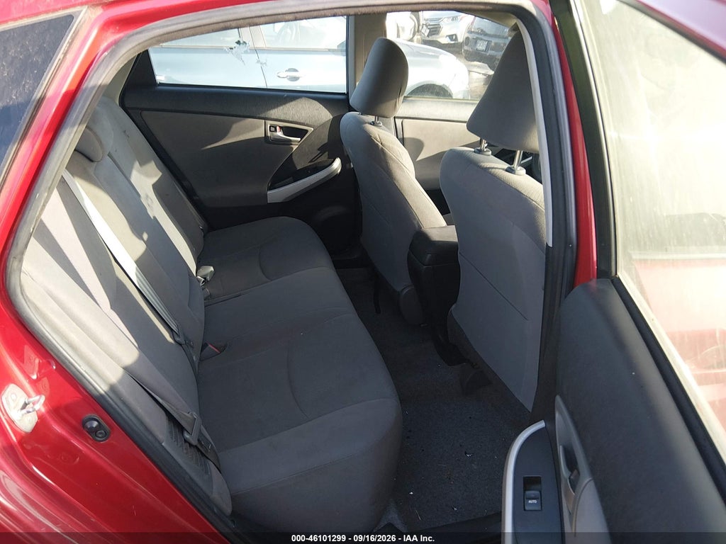 2014 Toyota Prius TWO photo 8