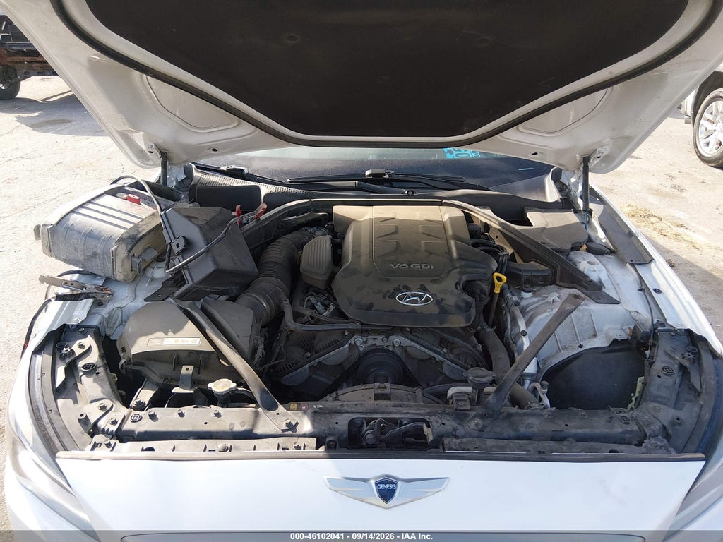 2015 Hyundai Genesis 3.8 photo 10