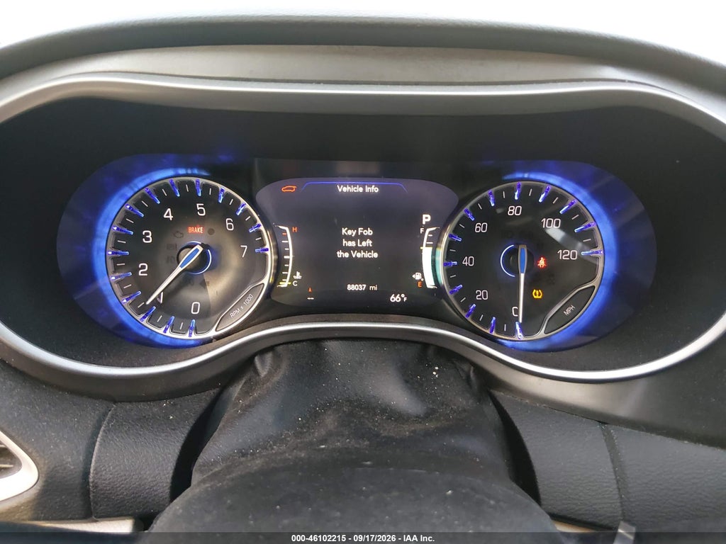 2022 Chrysler Pacifica Touring L photo 7