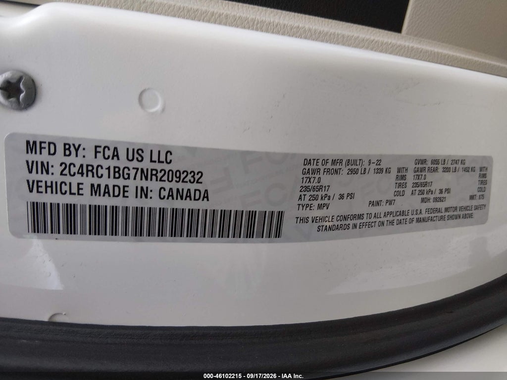 2022 Chrysler Pacifica Touring L photo 9