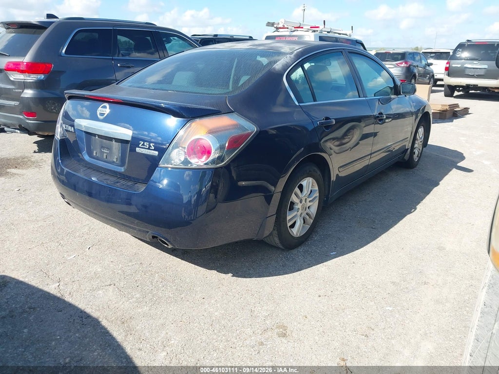2011 Nissan Altima 2.5 S photo 4
