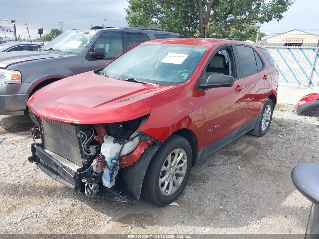 2020 Chevrolet Equinox FWD LS photo 2