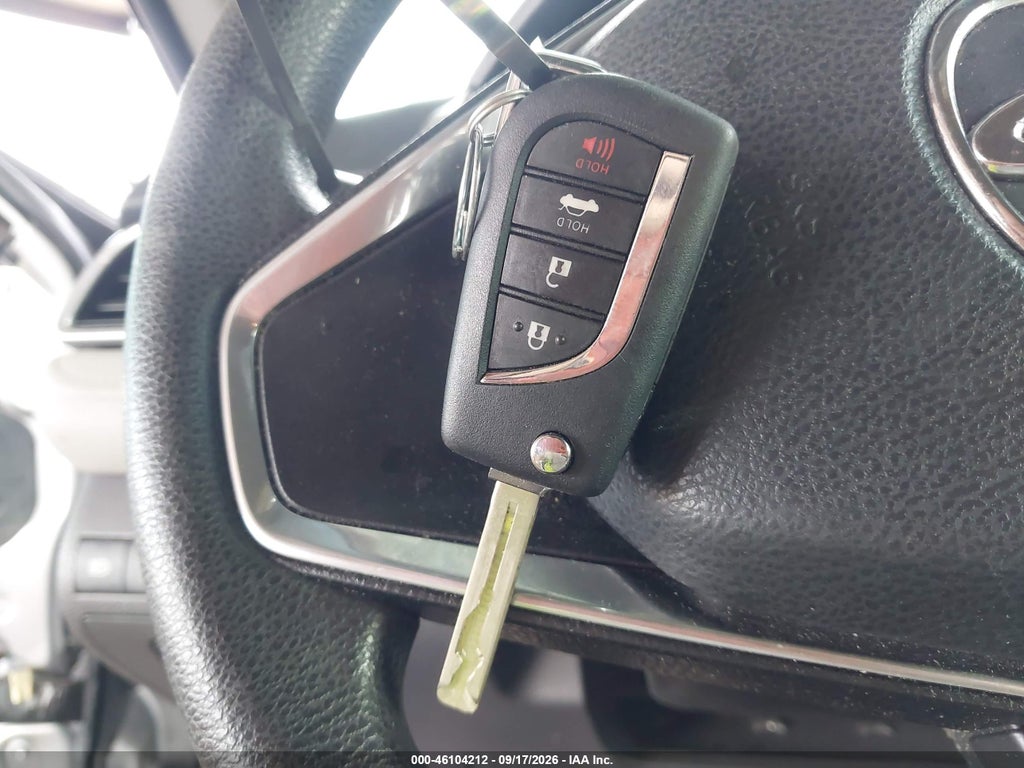 2018 Toyota Camry LE photo 11