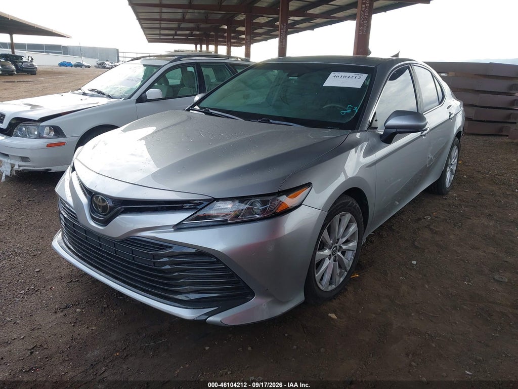 2018 Toyota Camry LE photo 2