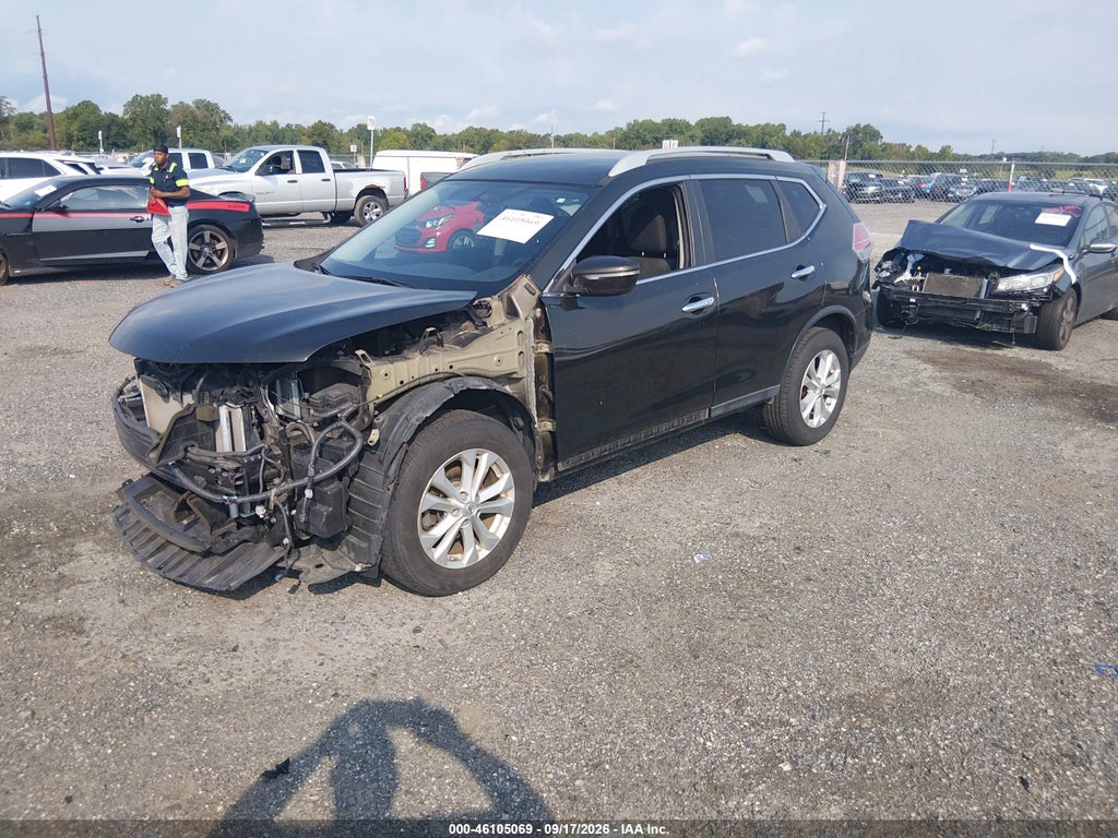 2015 Nissan Rogue SV photo 2