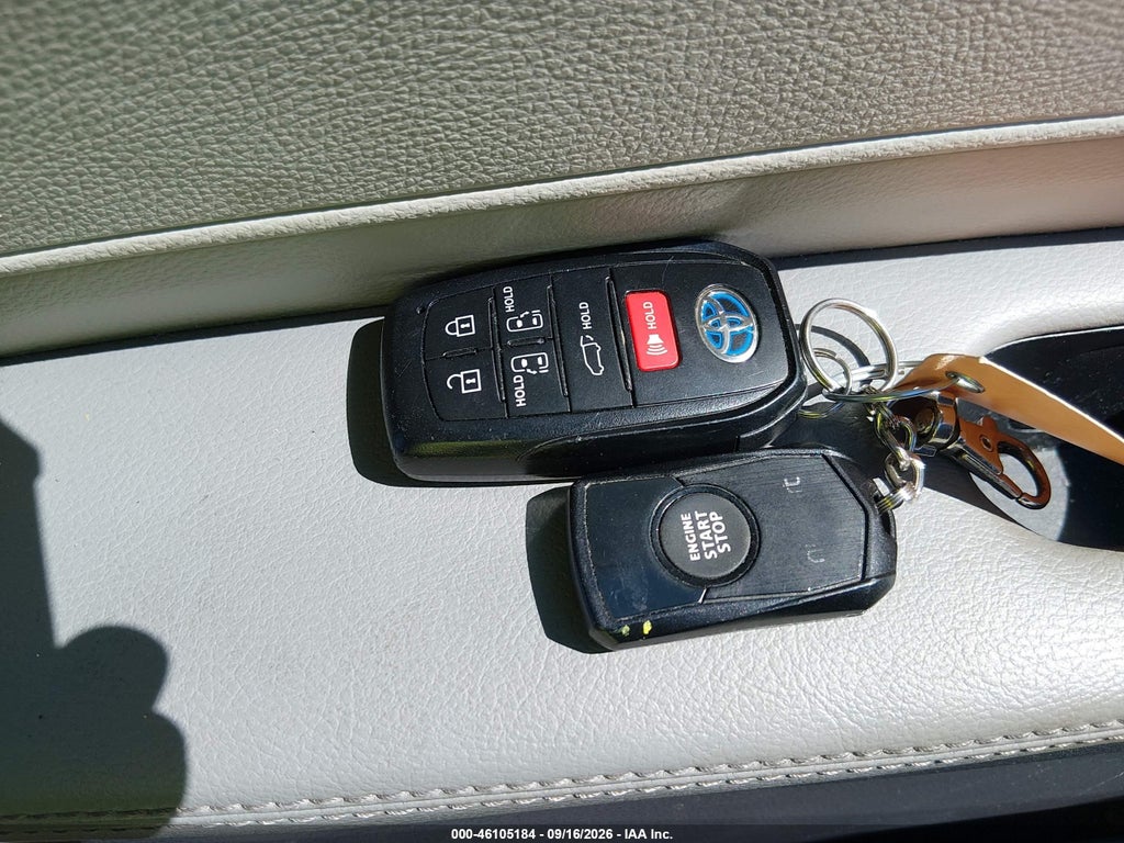 2022 Toyota Sienna Limited photo 11