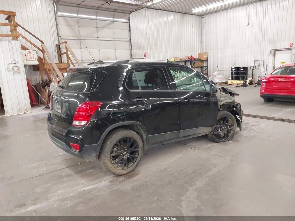 2022 Chevrolet Trax AWD LT photo 4