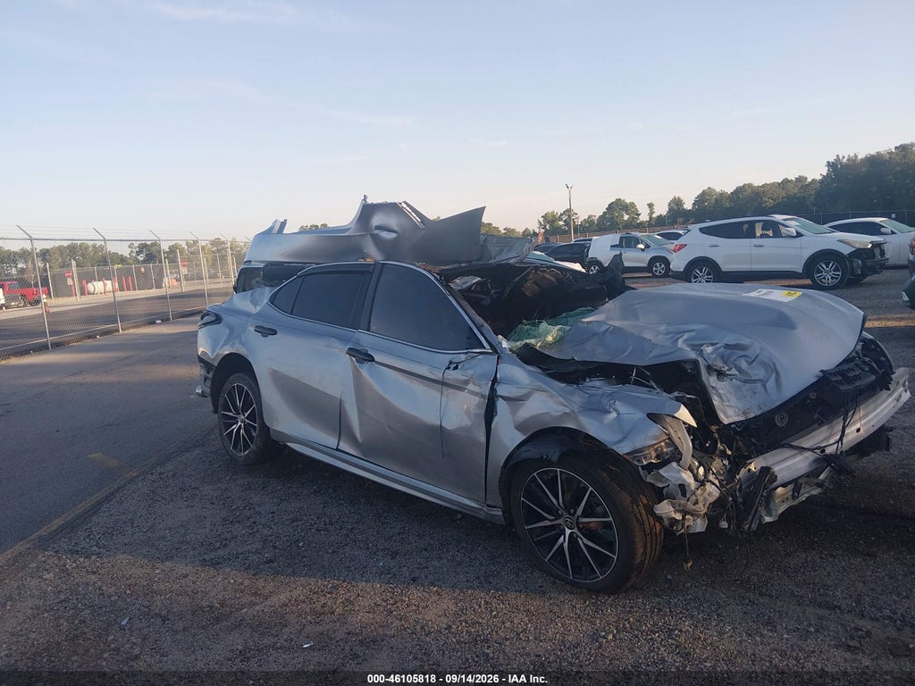 TOYOTA CAMRY 2021