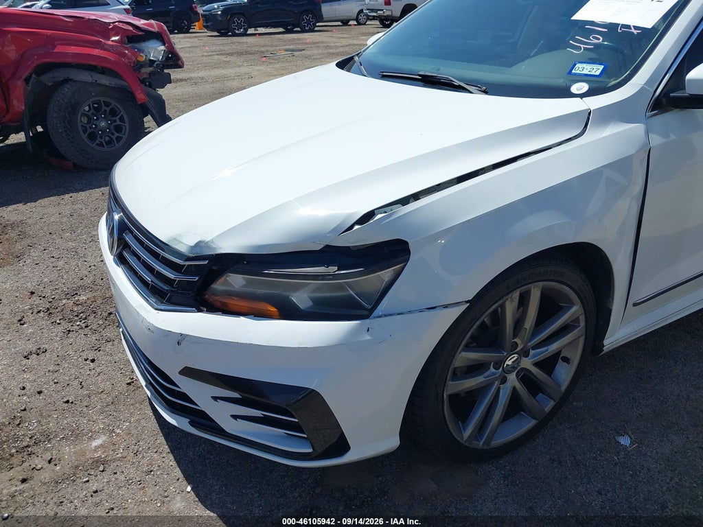 2016 Volkswagen Passat 1.8T R-Line photo 6
