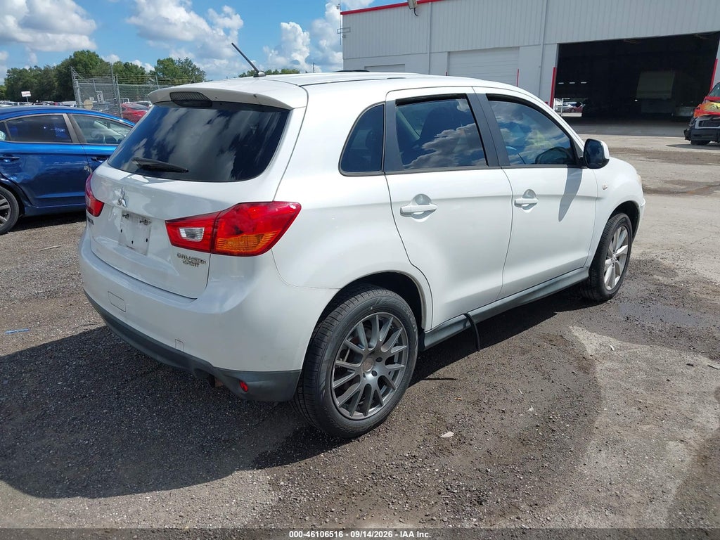 2015 Mitsubishi Outlander Sport ES photo 4