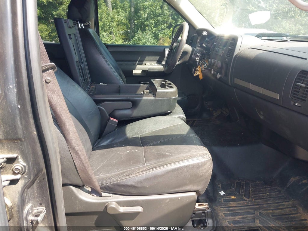 2009 Chevrolet Silverado 1500 LT photo 5