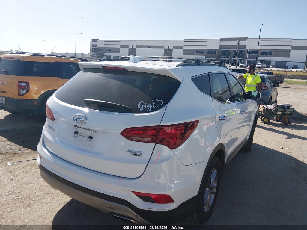 2017 Hyundai Santa FE Sport 2.4L photo 4