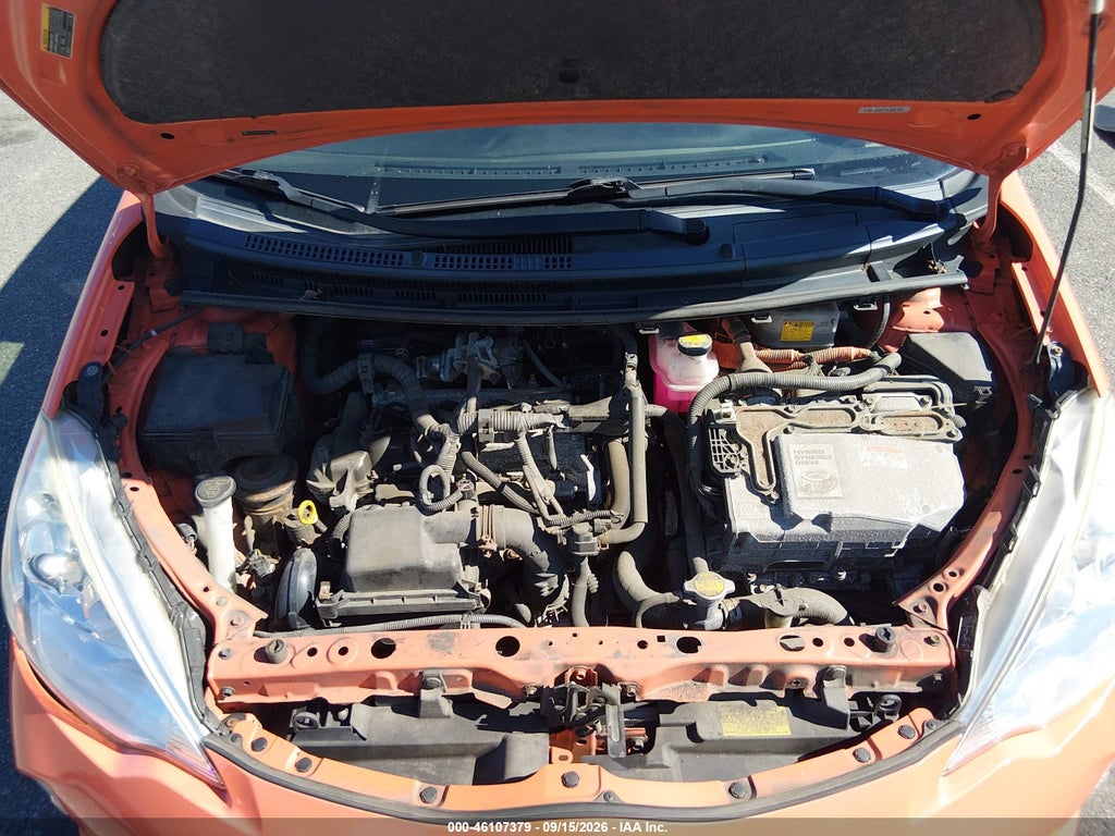 2013 Toyota Prius C TWO photo 10