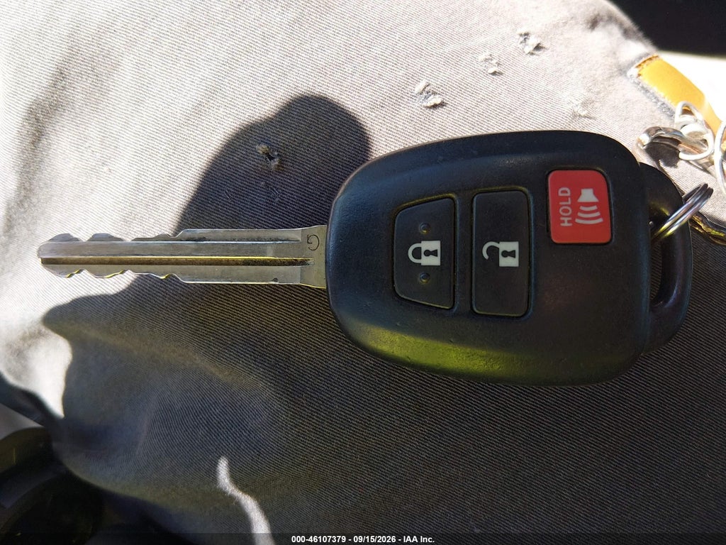 2013 Toyota Prius C TWO photo 11