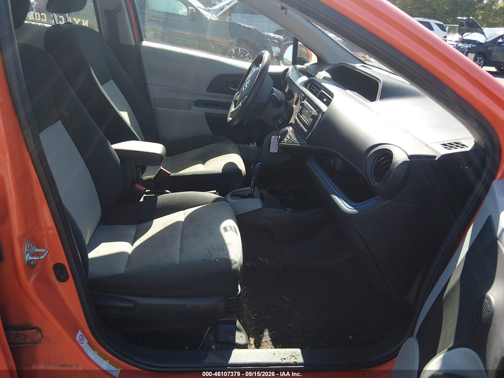 2013 Toyota Prius C TWO photo 5