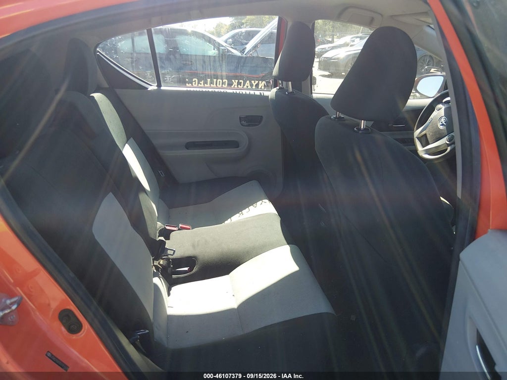 2013 Toyota Prius C TWO photo 8