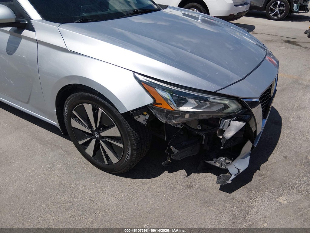 2022 Nissan Altima SV FWD photo 6