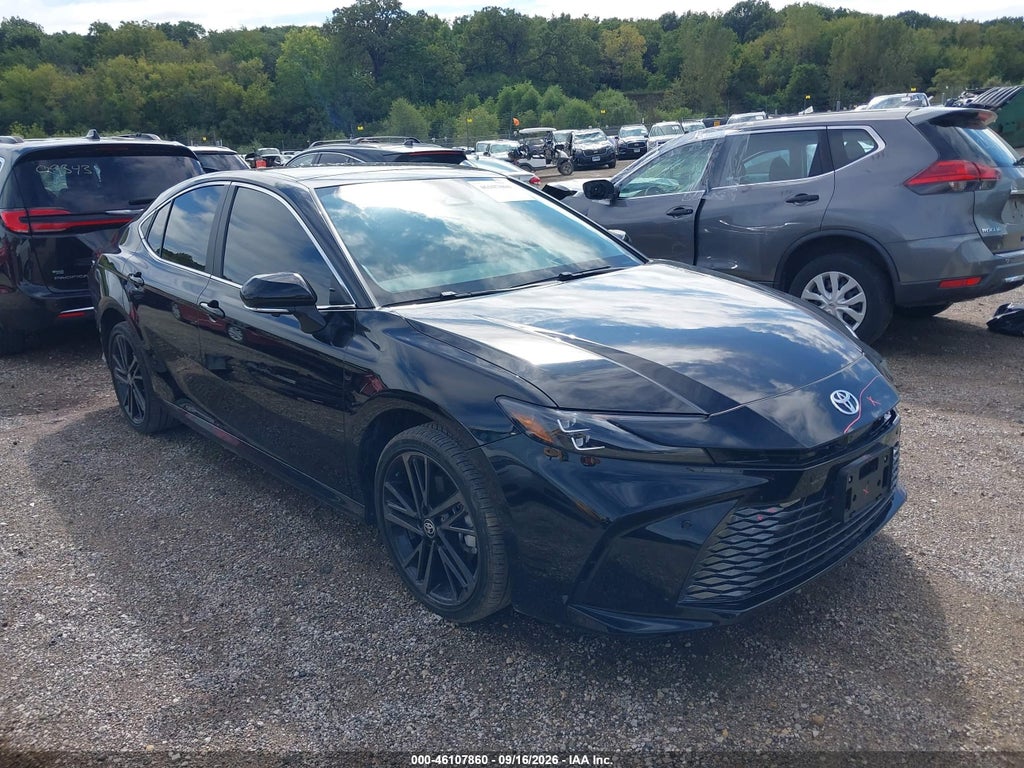 TOYOTA CAMRY 2026