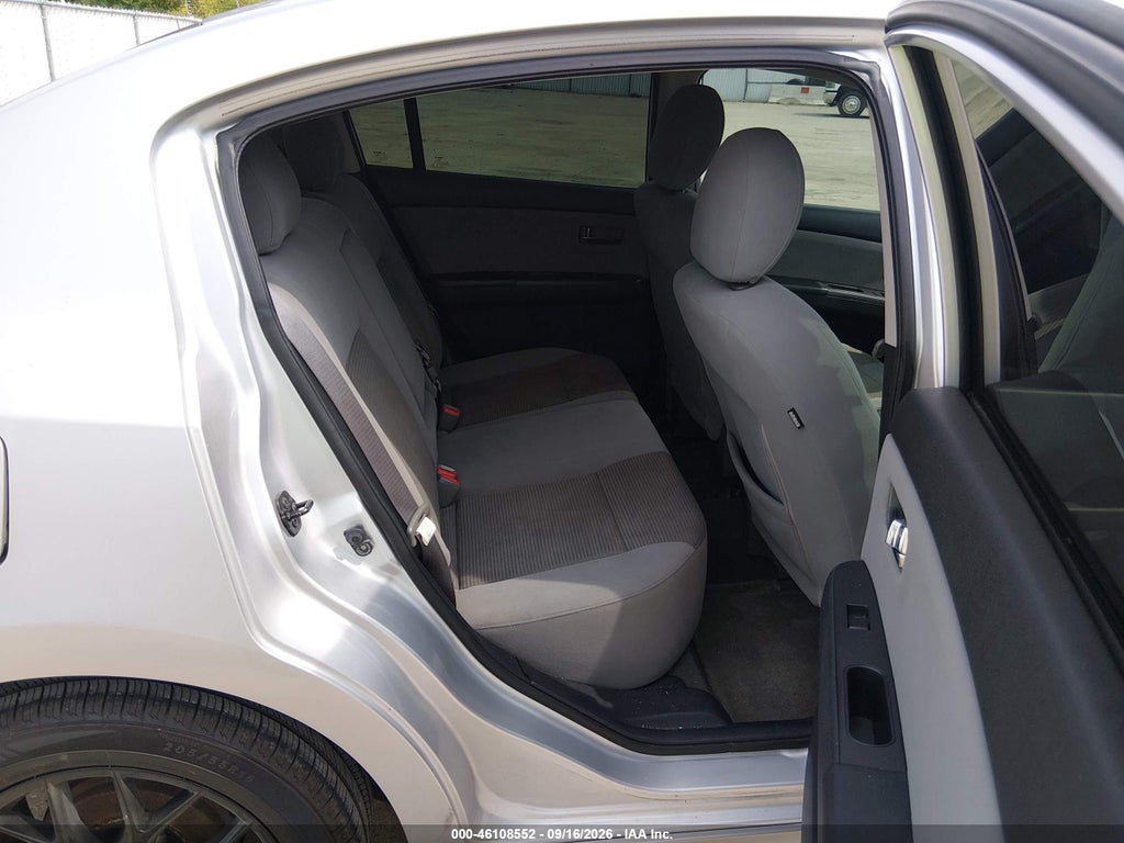 2012 Nissan Sentra 2.0 SR photo 8