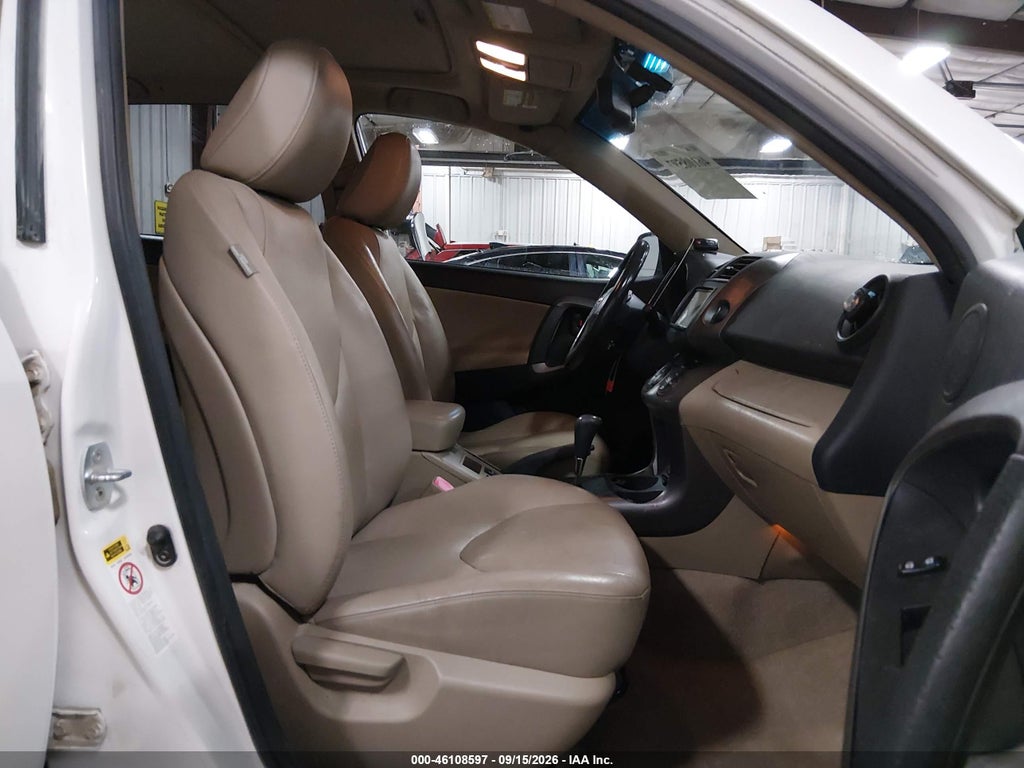 2009 Toyota RAV4 Limited V6 photo 5