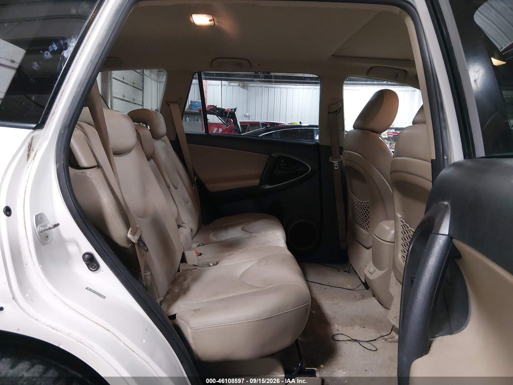 2009 Toyota RAV4 Limited V6 photo 8