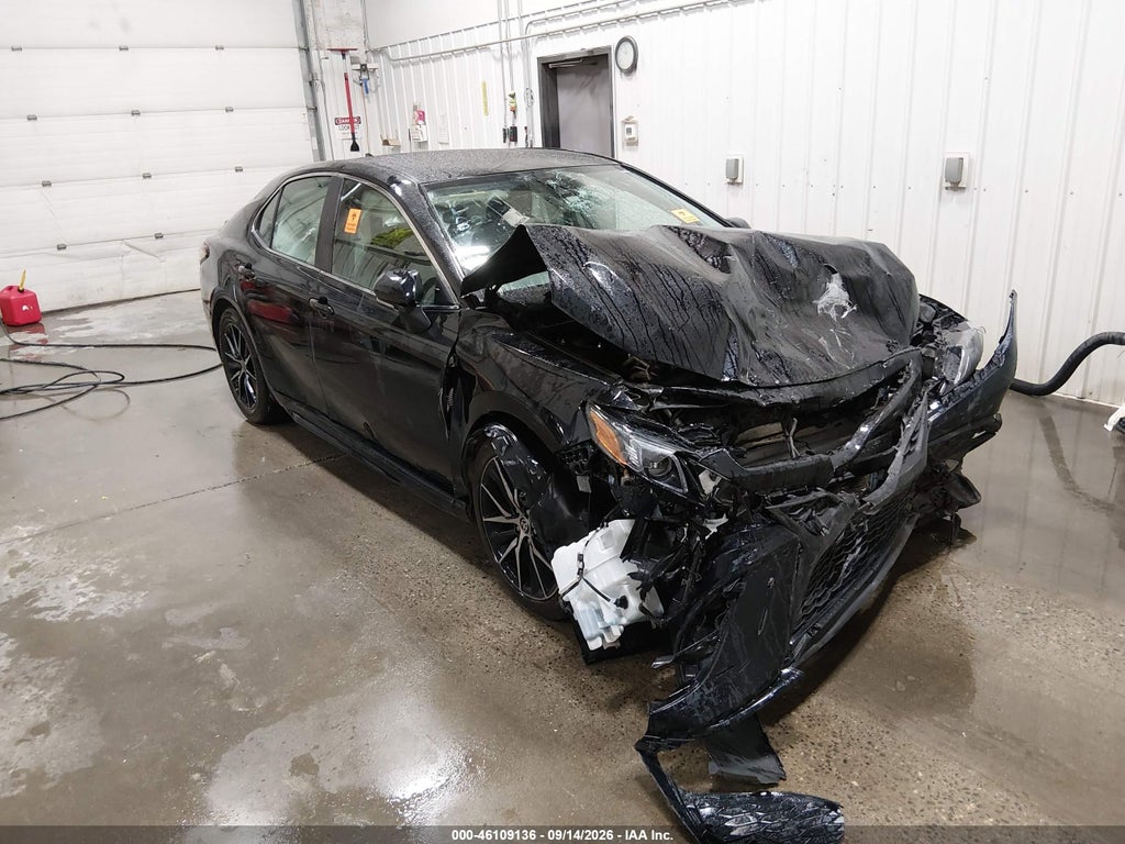 TOYOTA CAMRY 2023