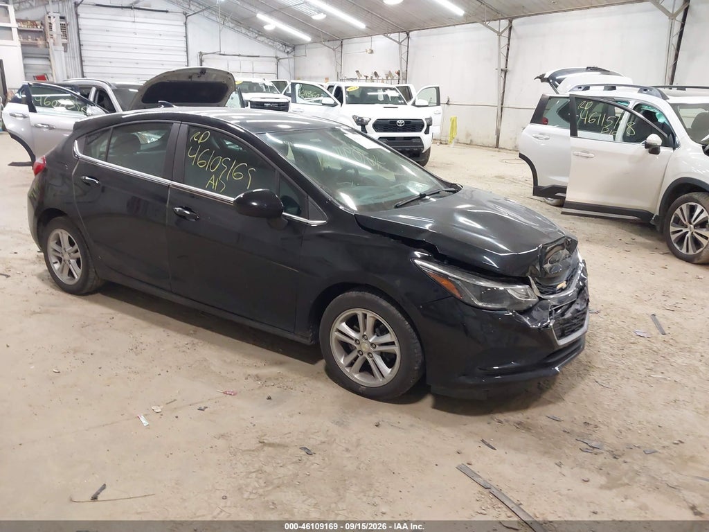 2017 Chevrolet Cruze LT Auto photo 1