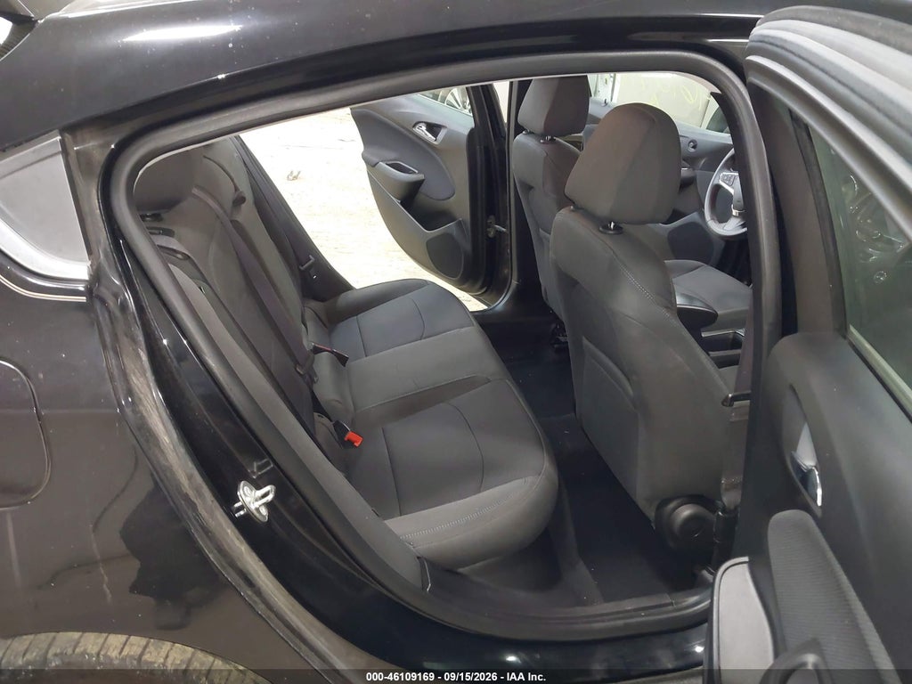 2017 Chevrolet Cruze LT Auto photo 8