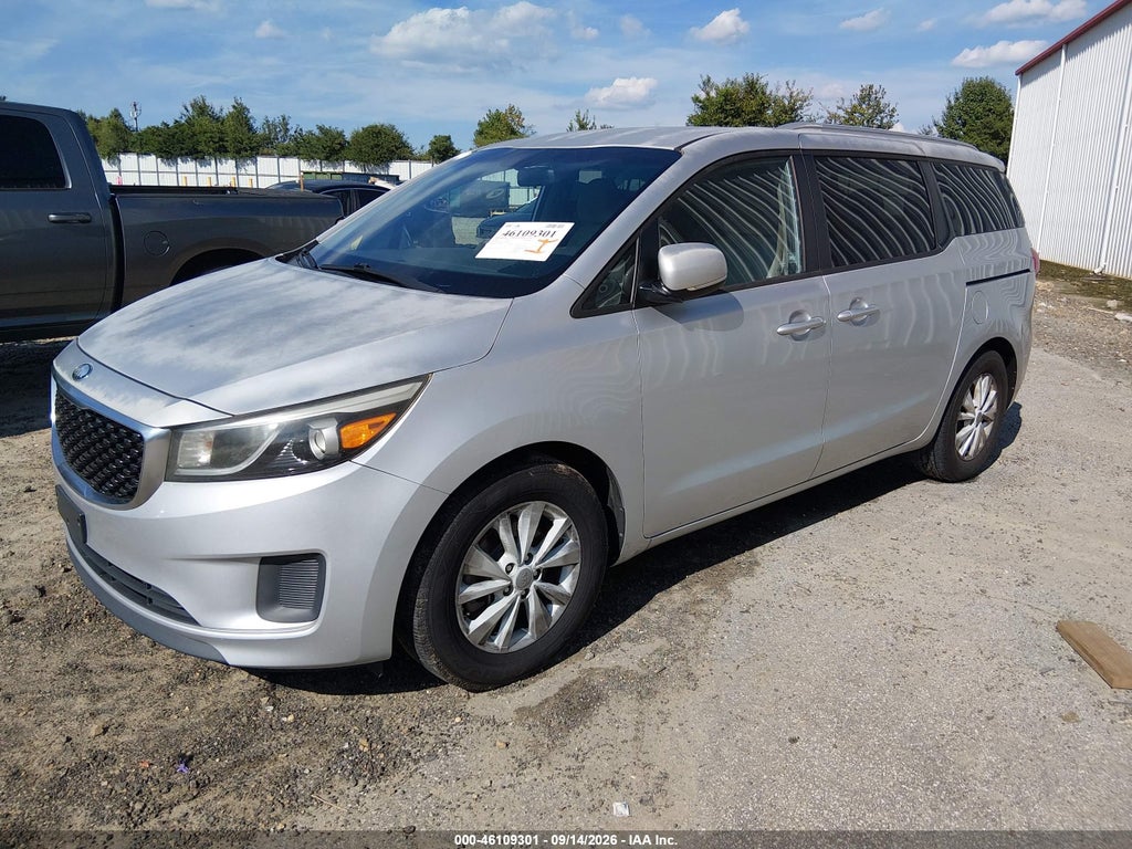 2016 Kia Sedona LX photo 2