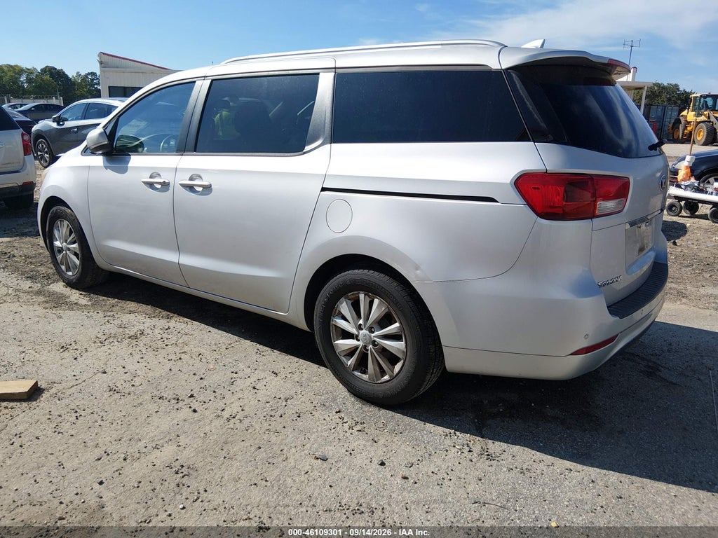 2016 Kia Sedona LX photo 3