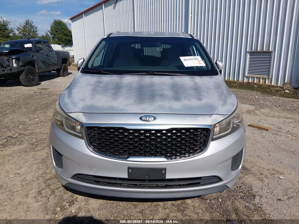2016 Kia Sedona LX photo 6