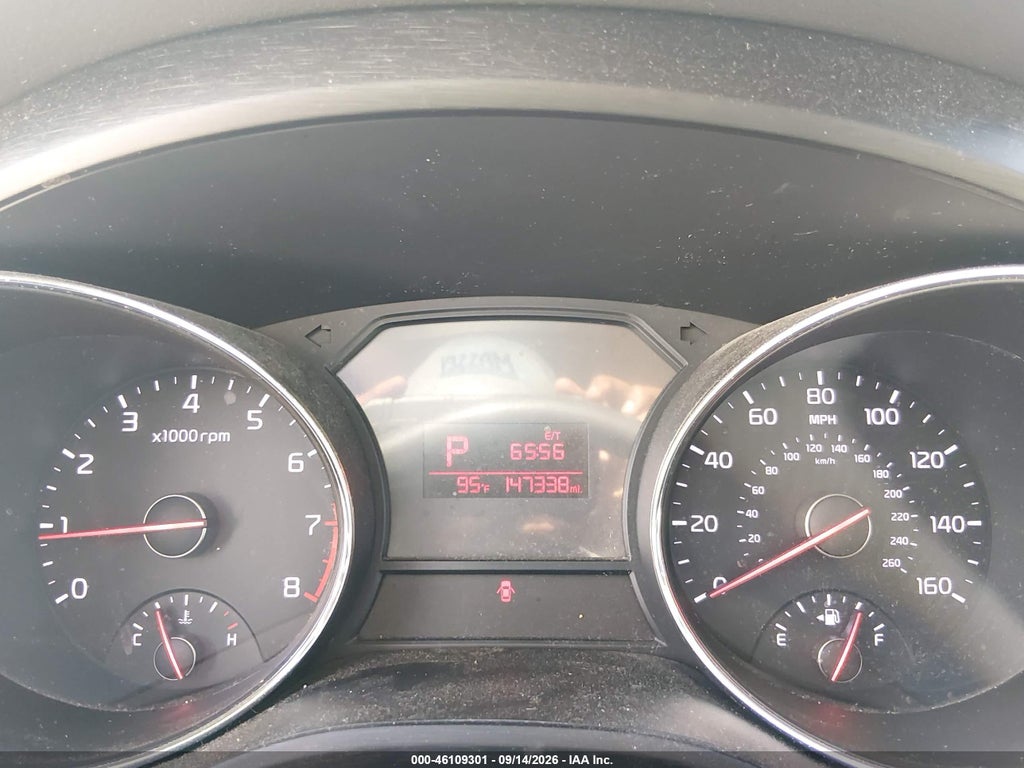 2016 Kia Sedona LX photo 7