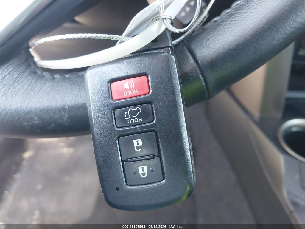 2015 Toyota RAV4 Limited photo 11