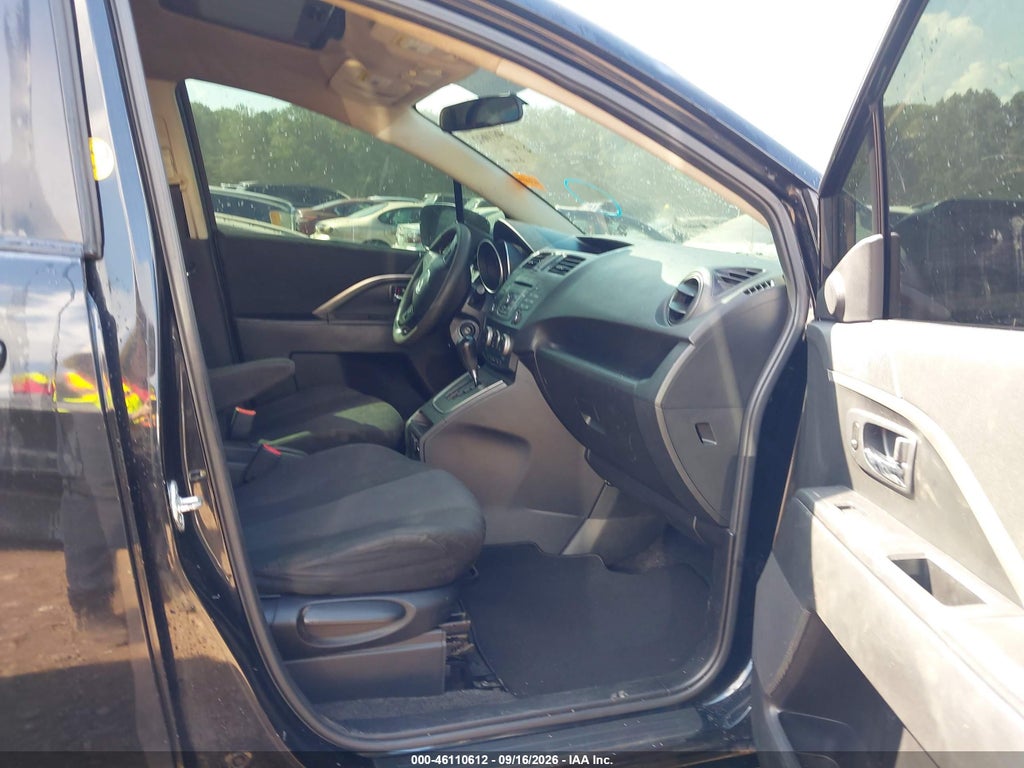 2013 Mazda MAZDA5 Sport photo 5