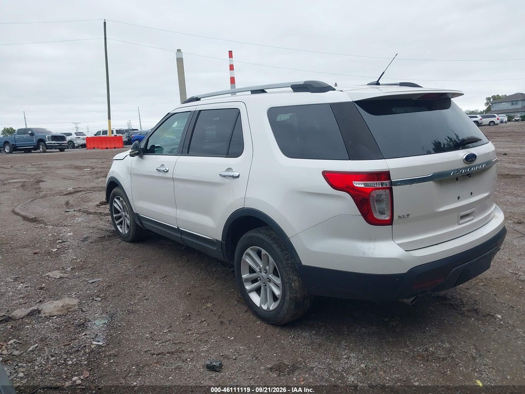 2012 Ford Explorer XLT photo 3