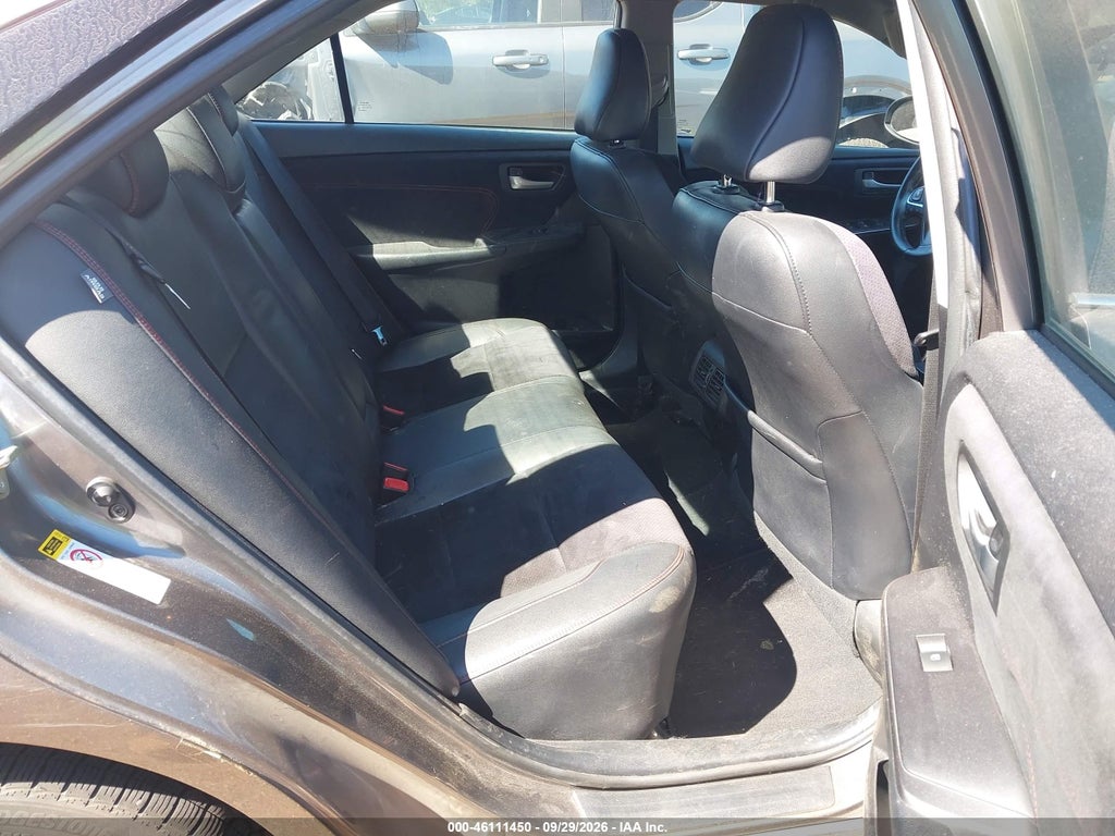 2016 Toyota Camry XSE photo 8