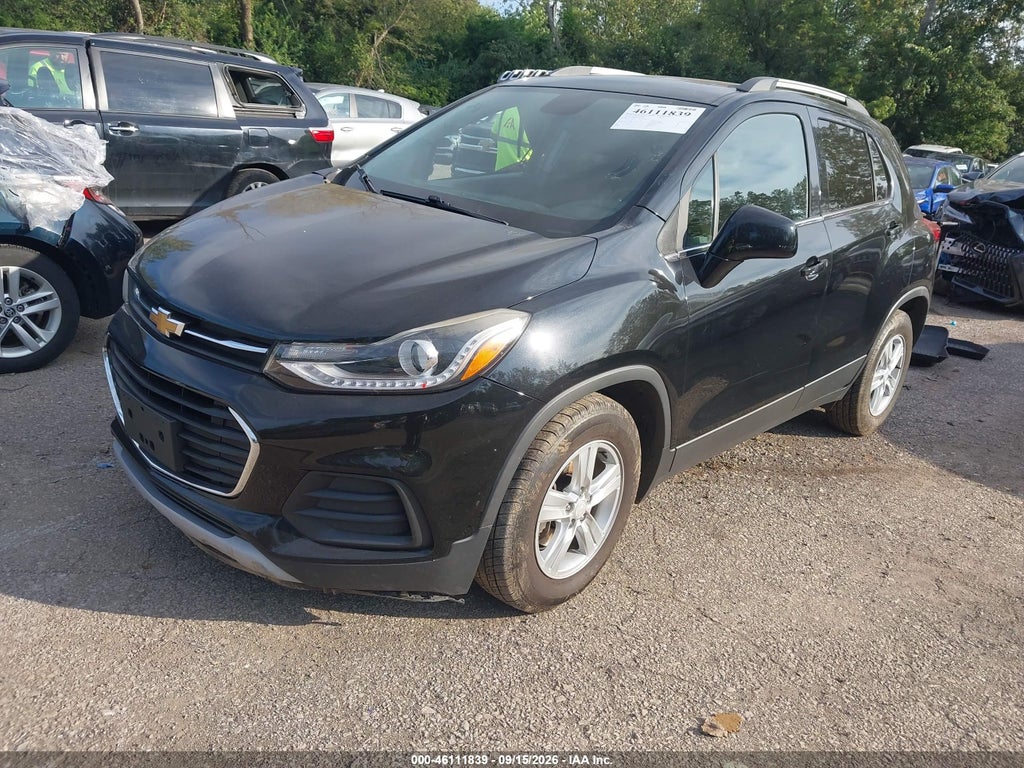 2017 Chevrolet Trax LT photo 2