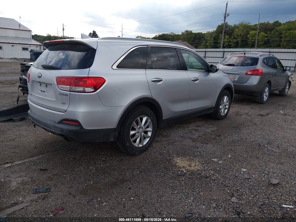 2017 Kia Sorento 2.4L LX photo 4