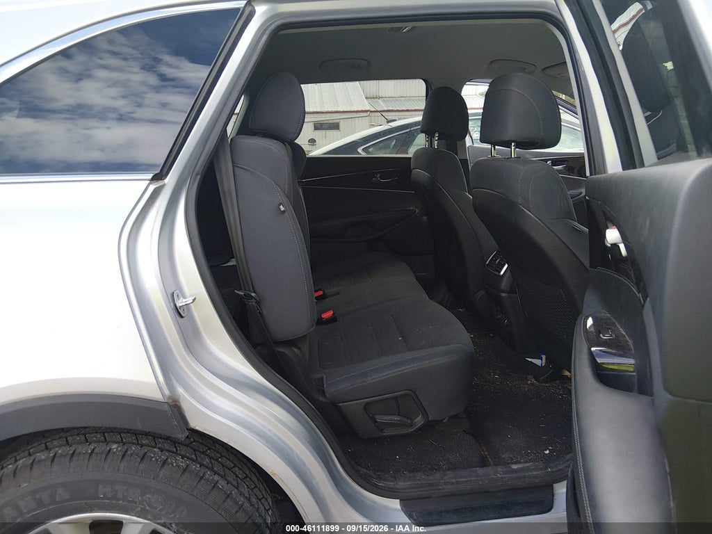 2017 Kia Sorento 2.4L LX photo 8