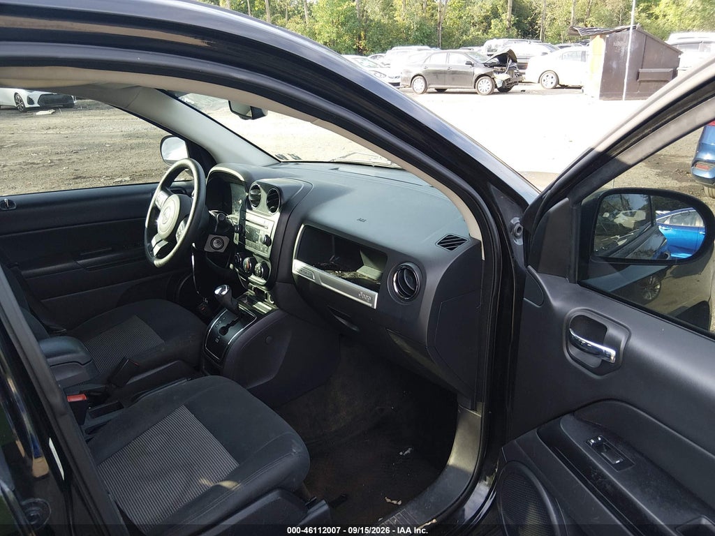 2016 Jeep Compass Sport photo 5