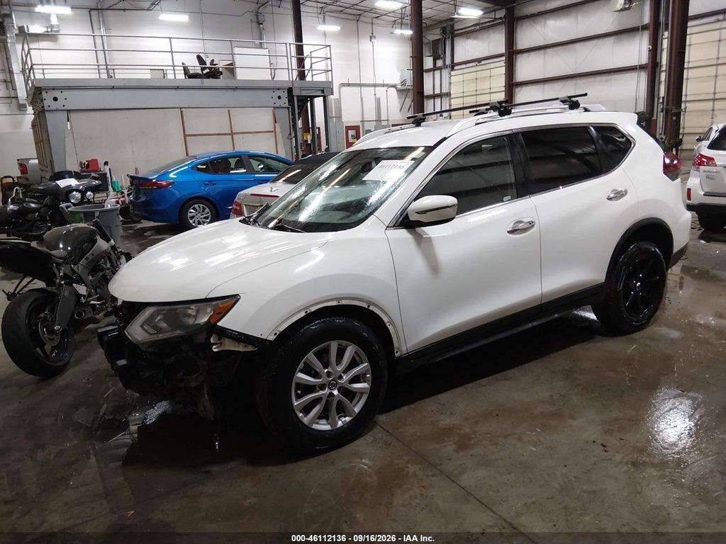 2019 Nissan Rogue SV photo 2