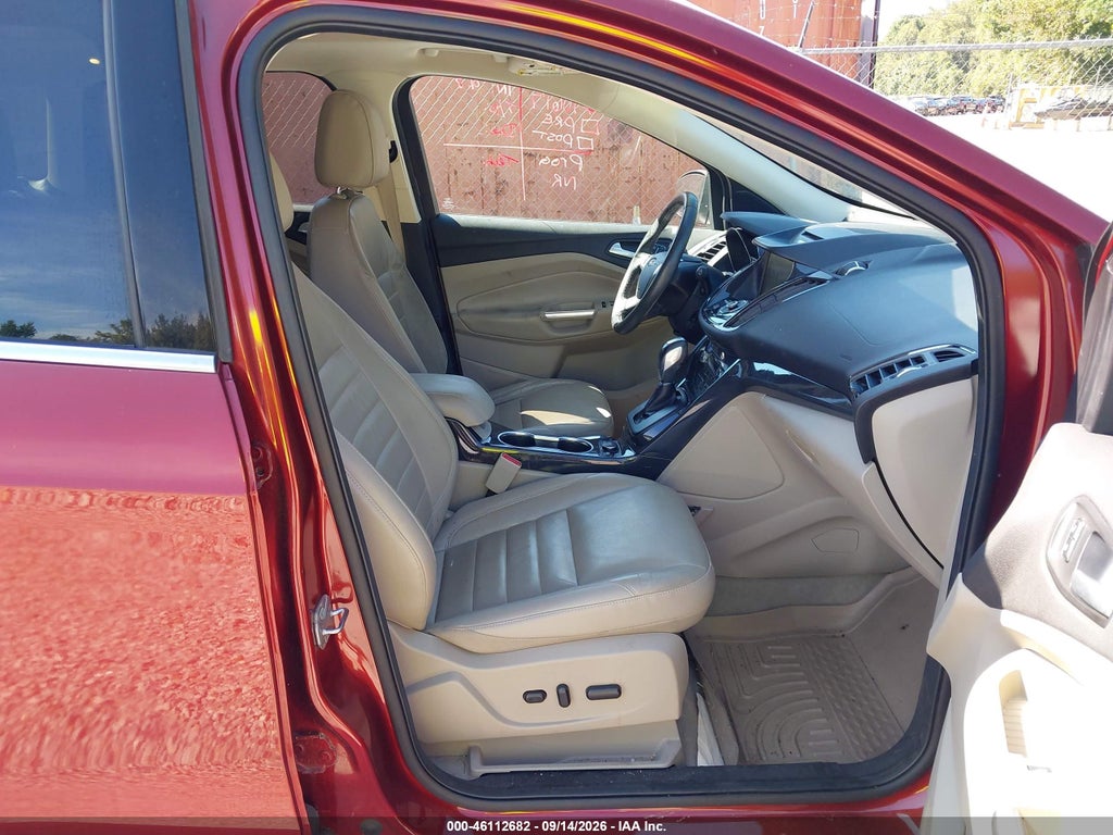 2015 Ford Escape Titanium photo 5