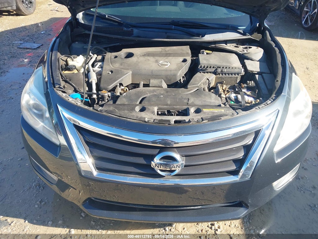 2013 Nissan Altima 2.5 SV photo 10