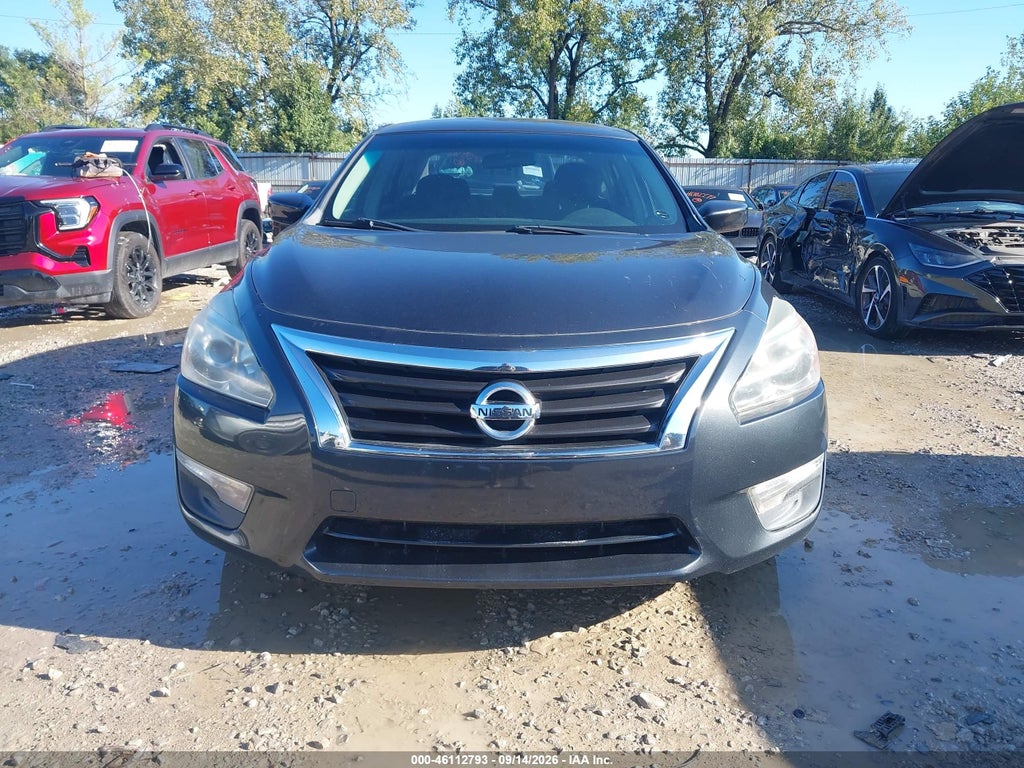 2013 Nissan Altima 2.5 SV photo 6