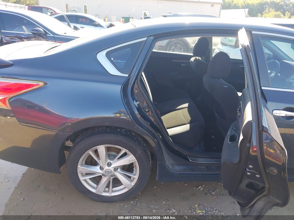 2013 Nissan Altima 2.5 SV photo 8