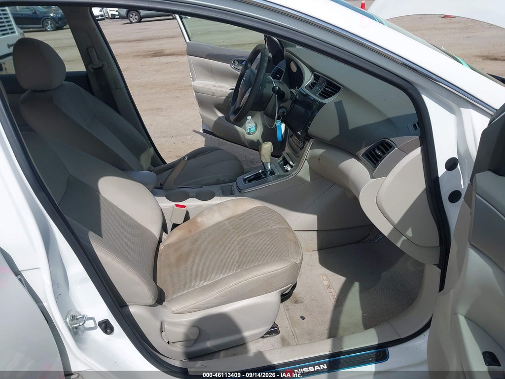 2014 Nissan Sentra S photo 5