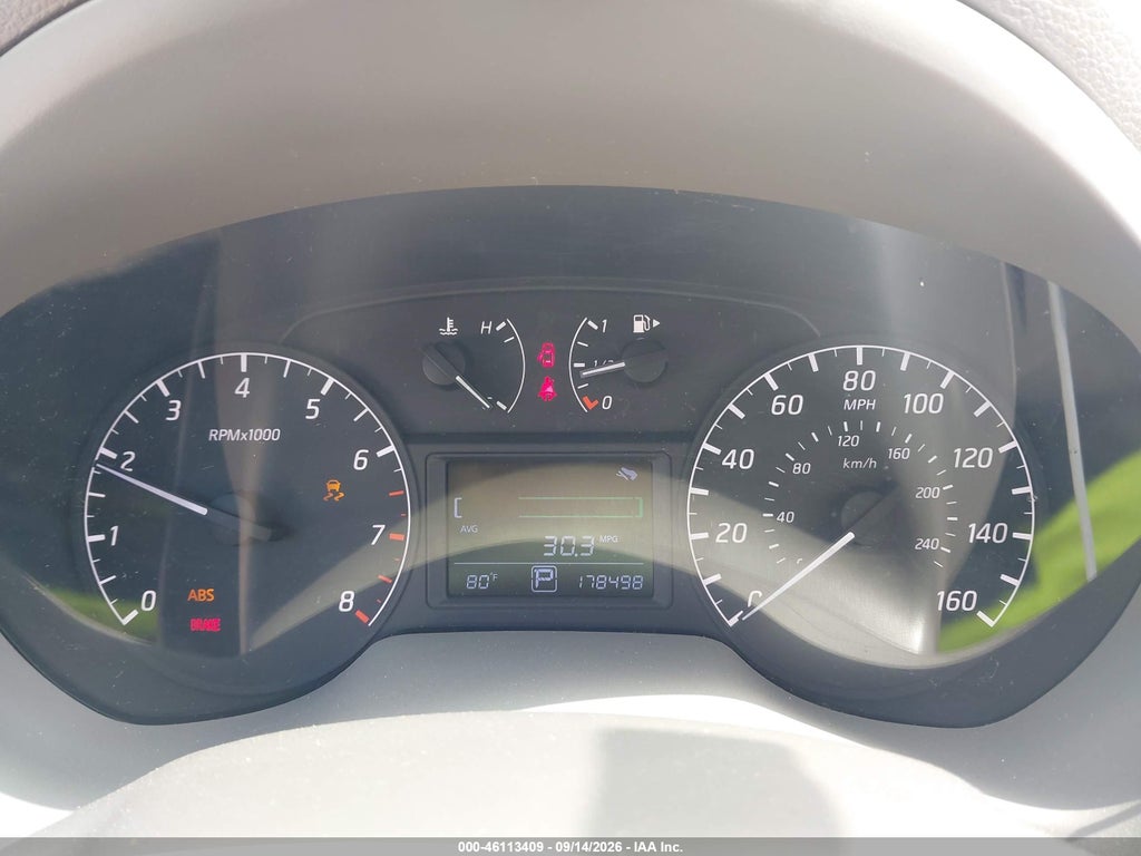 2014 Nissan Sentra S photo 7