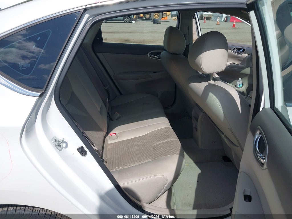 2014 Nissan Sentra S photo 8